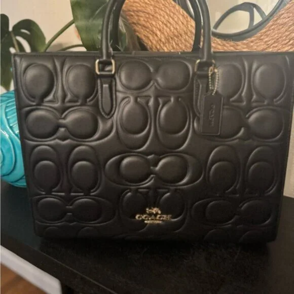 NWT Coach Maggie Tote Bag In Blocked Signature Leather CY672 - Picture 2 of 6